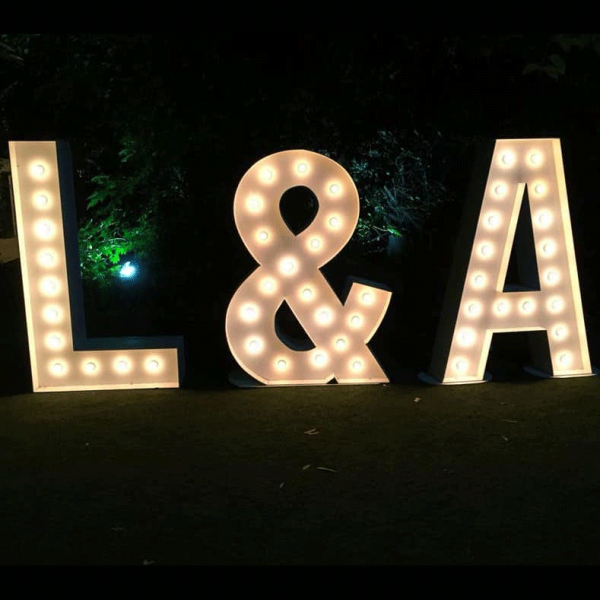 Letras Hollywood (CU)